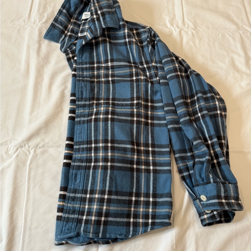 American Eagle Blue Plaid Button-Up Shirt